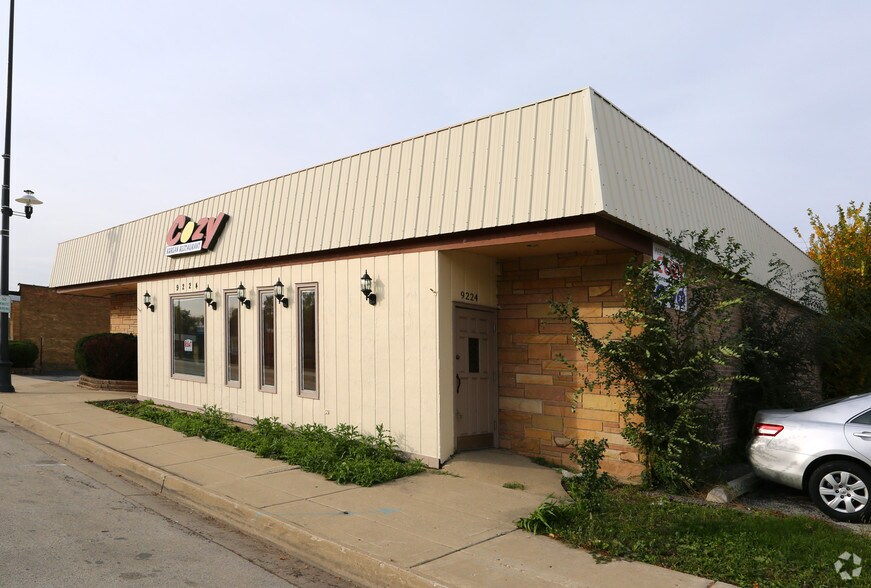 9224 N Waukegan Rd, Morton Grove, IL à vendre - Photo de l’immeuble – Image 3 sur 8