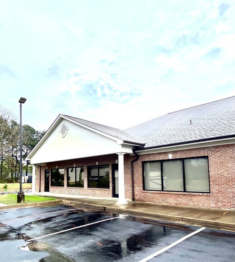 2714 West Oxford Loop, Oxford, MS à louer Photo de l’immeuble– Image 1 sur 2