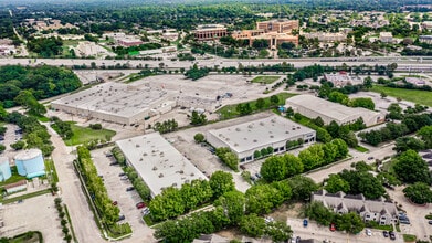 8280 Willow Place Dr N, Houston, TX à louer Aérien– Image 1 sur 1