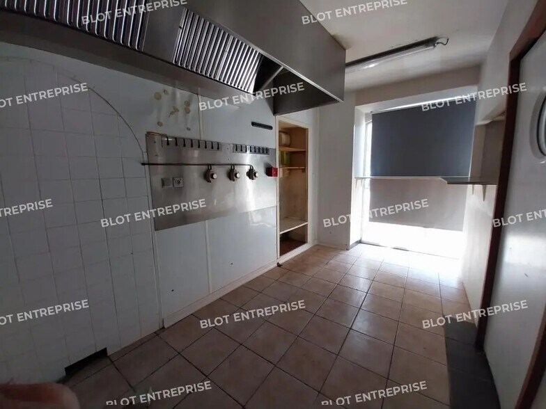 Local commercial dans Landerneau à vendre - Photo intérieure – Image 3 sur 10