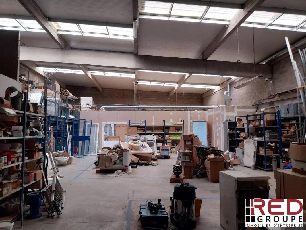 Industriel/Logistique dans Les Pennes-Mirabeau à louer Photo de l’immeuble– Image 1 sur 7