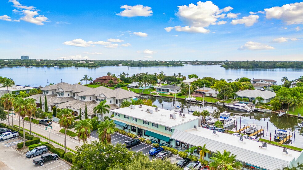 23 Royal Palm Pointe, Vero Beach, FL à vendre - Photo de l’immeuble – Image 2 sur 81