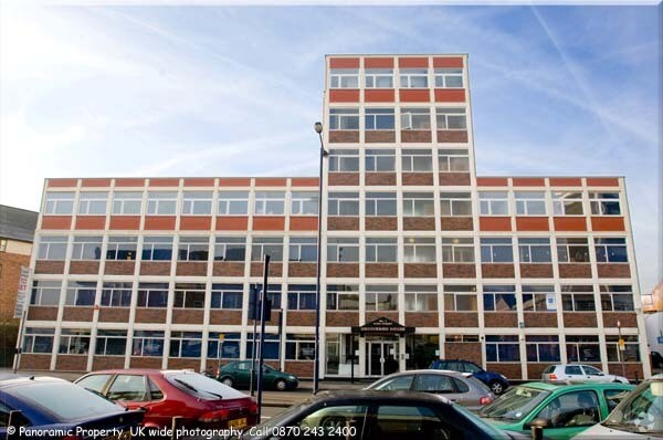 1 High St, Edgware à louer - Photo de l’immeuble – Image 3 sur 3