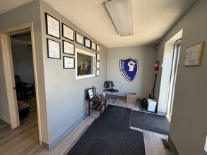 7896 49 Ave, Red Deer, AB à louer Photo intérieure– Image 2 sur 4