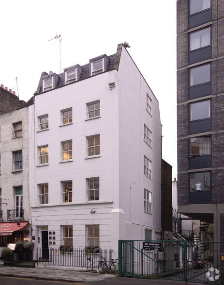 97 Charlotte St, Londres à louer - Photo principale – Image 1 sur 4