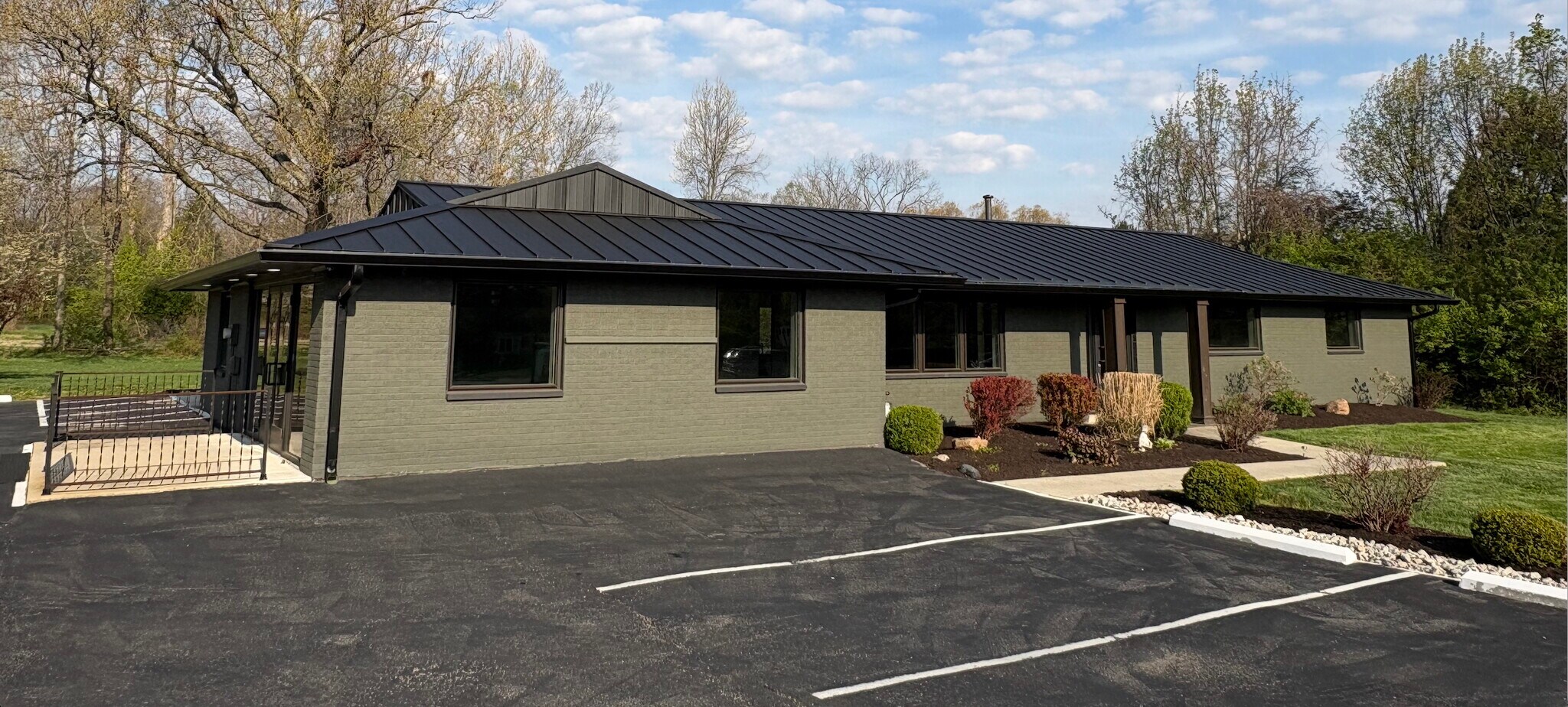 7525 Clyo Rd, Dayton, OH à louer Photo de l’immeuble– Image 1 sur 11