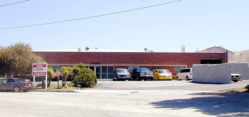 25950 S Belle Porte Ave, Los Angeles, CA à louer - Photo de l’immeuble – Image 2 sur 3