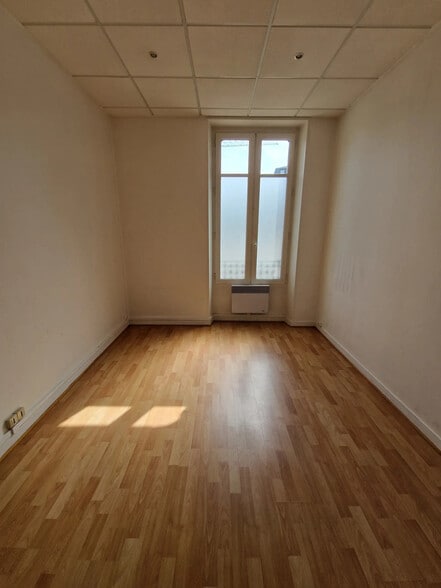 14 Place Des Epars, Chartres à louer - Photo intérieure – Image 3 sur 10