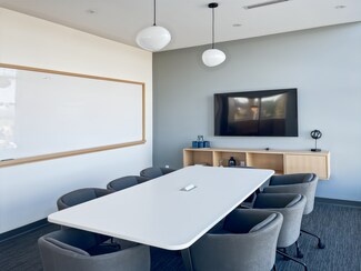 Plus de détails pour 3211 152 St, Surrey, BC - Coworking à louer