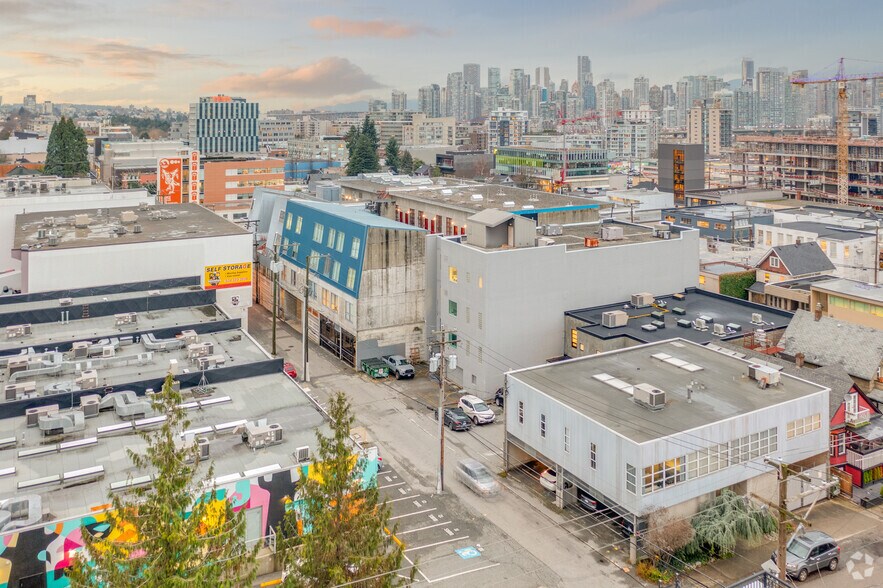 138 W 6th Ave, Vancouver, BC à vendre - Photo de l’immeuble – Image 2 sur 5