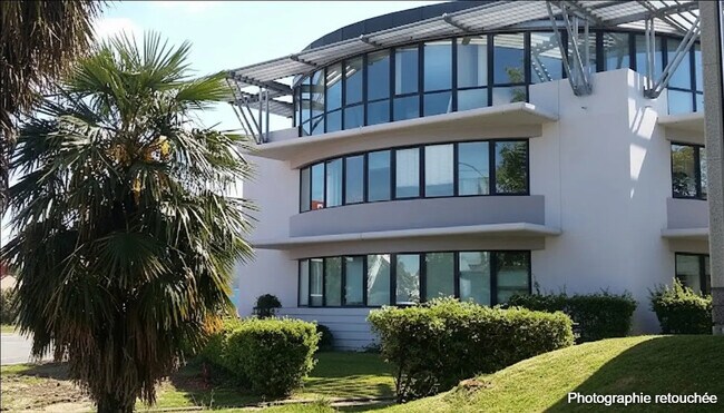 Plus de détails pour Bureau à vendre