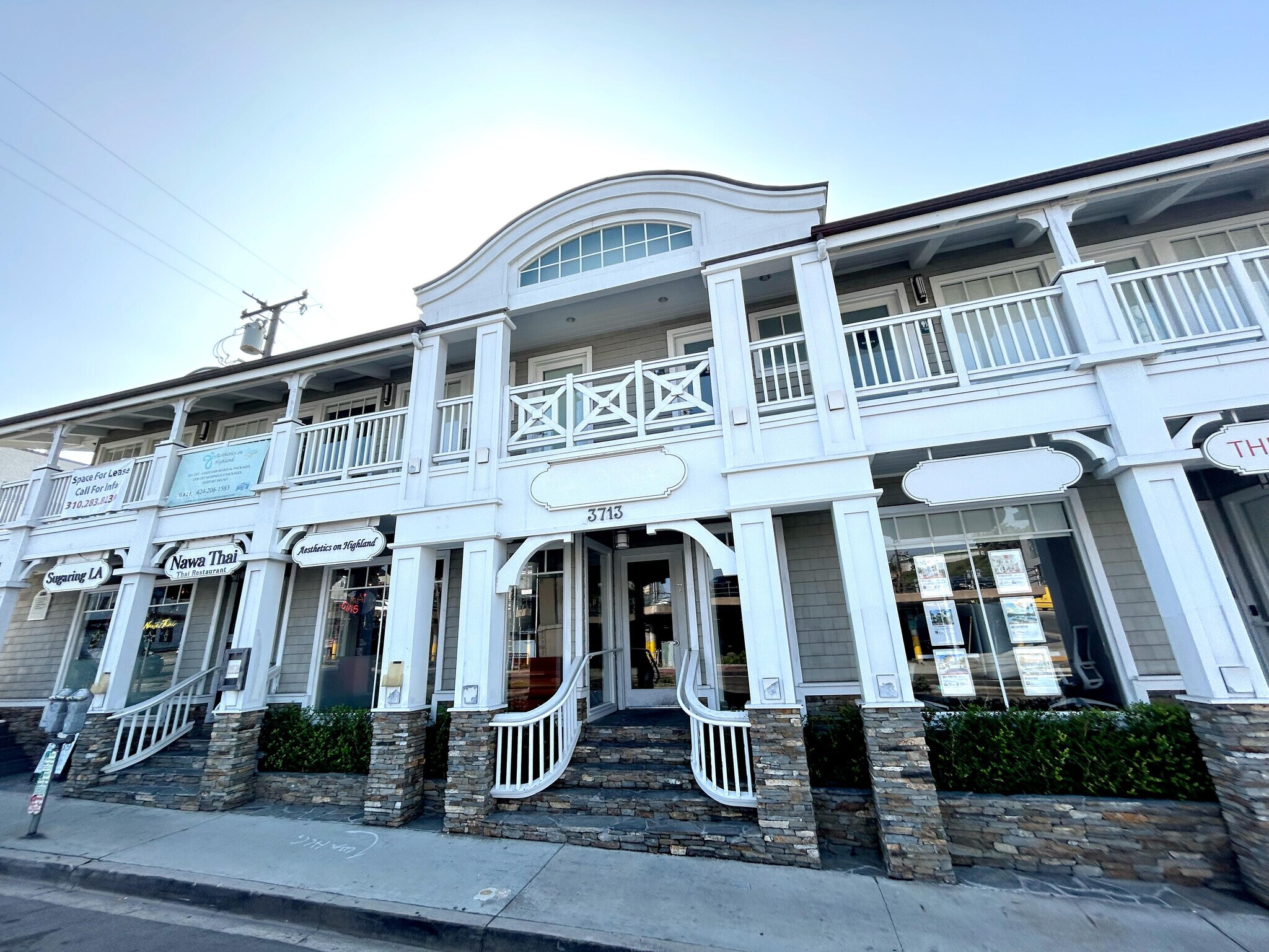 3713 Highland Ave, Manhattan Beach, CA à louer Photo de l’immeuble– Image 1 sur 11