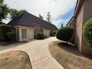 2130 N Winery Ave, Fresno, CA à louer Photo intérieure– Image 2 sur 13