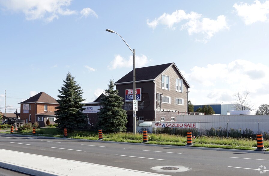 1360 Rymal Rd E, Hamilton, ON à vendre - Photo principale – Image 1 sur 2