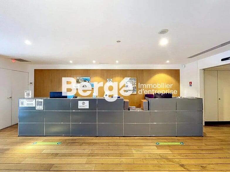 Local commercial dans Nice à vendre - Hall d’entrée – Image 1 sur 13