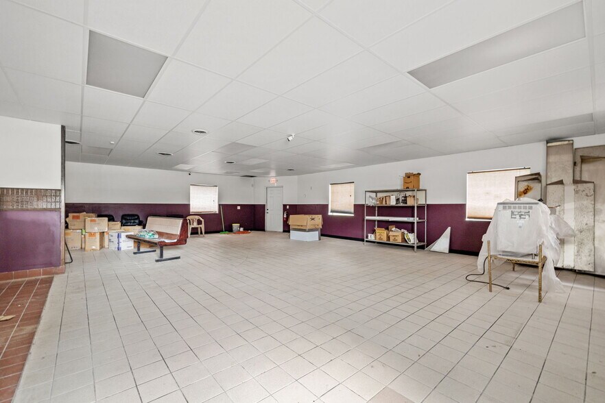 4917 Gall Blvd, Zephyrhills, FL à vendre - Photo de l’immeuble – Image 2 sur 12