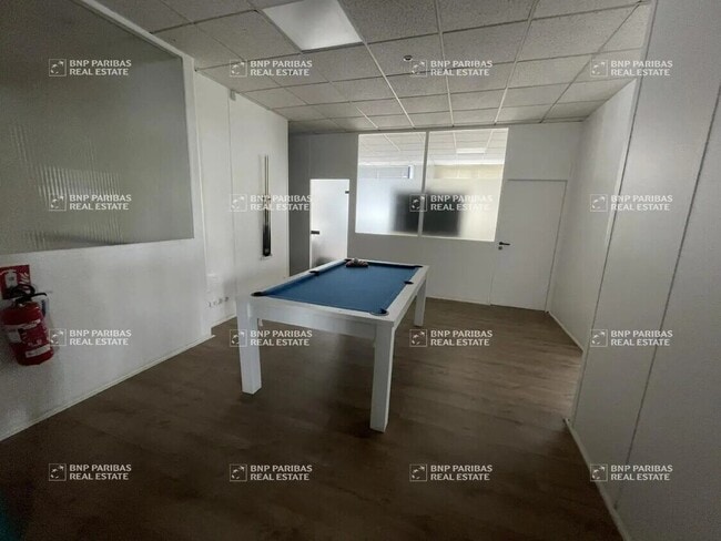 Plus de détails pour Bureau, Local d'activités à louer