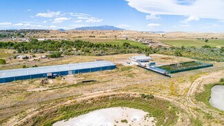 Plus de détails pour 301-301B Ray Sandoval St, Walsenburg, CO - Industriel/Logistique à vendre