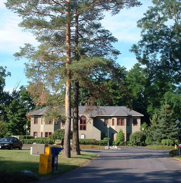 8100-8116 Cazenovia Rd, Manlius, NY à louer - Photo de l’immeuble – Image 3 sur 27