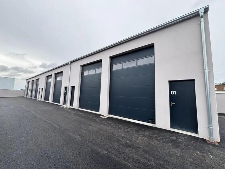 11 Rue Louis Delage, Vigneux-de-Bretagne à louer - Photo de l’immeuble – Image 1 sur 7