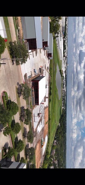 13620 S Gessner Rd, Missouri City, TX à louer - Vidéo sur l’annonce professionnelle – Image 2 sur 25