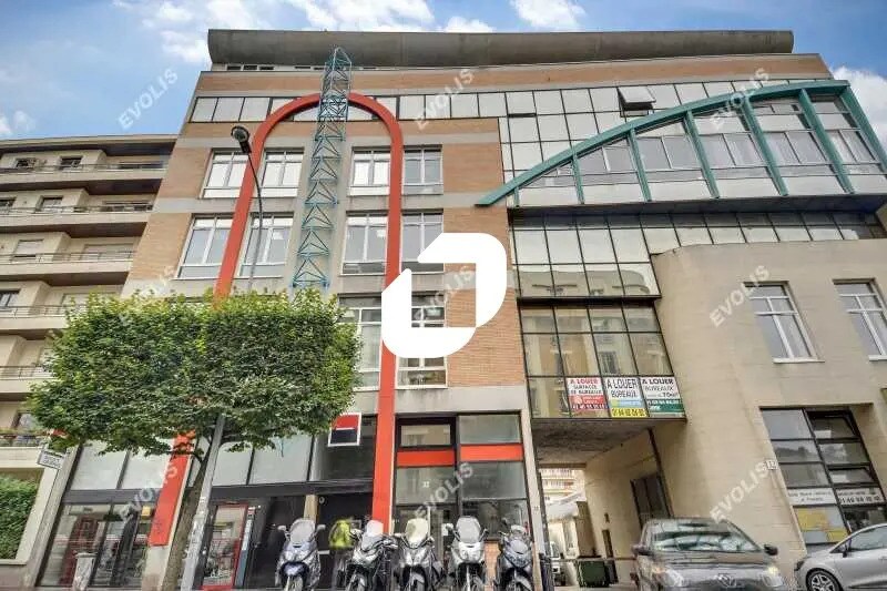 Bureau dans Montreuil à louer - Photo de l’immeuble – Image 2 sur 10