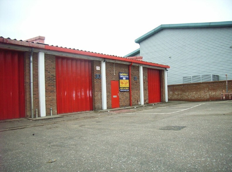 Glenville Mews, Londres à louer - Photo de l’immeuble – Image 2 sur 2