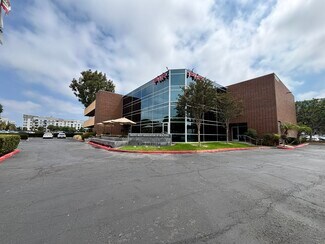 Plus de détails pour 1601 E Orangewood Ave, Anaheim, CA - Bureau à louer