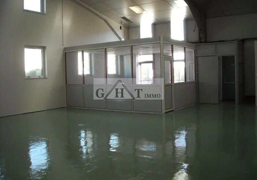 Bureau dans SAINT-OUEN-L'AUMONE à louer - Photo intérieure – Image 3 sur 3