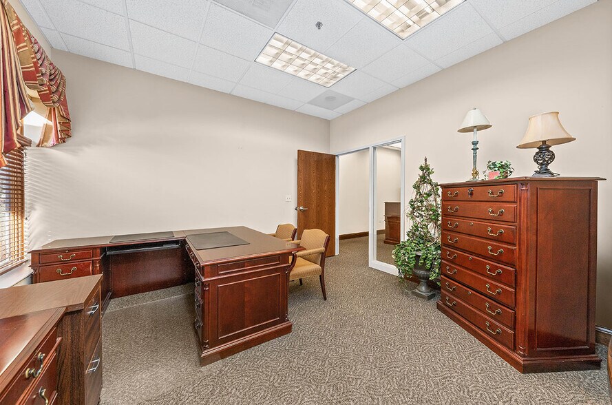 1776 Legacy Cir, Naperville, IL à louer - Photo de l’immeuble – Image 2 sur 14