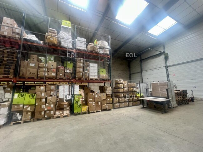 Plus de détails pour Industriel/Logistique à louer