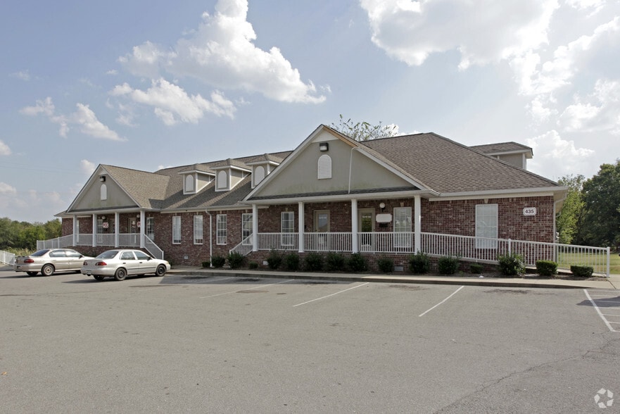 435 Nissan Dr, Smyrna, TN à louer - Photo principale – Image 1 sur 11
