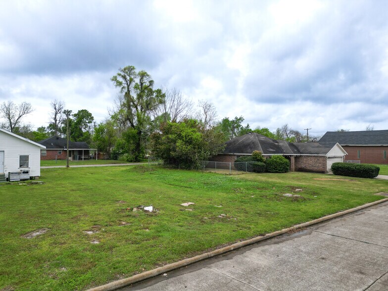 870 Jackson St, Beaumont, TX à vendre - Photo de l’immeuble – Image 2 sur 14