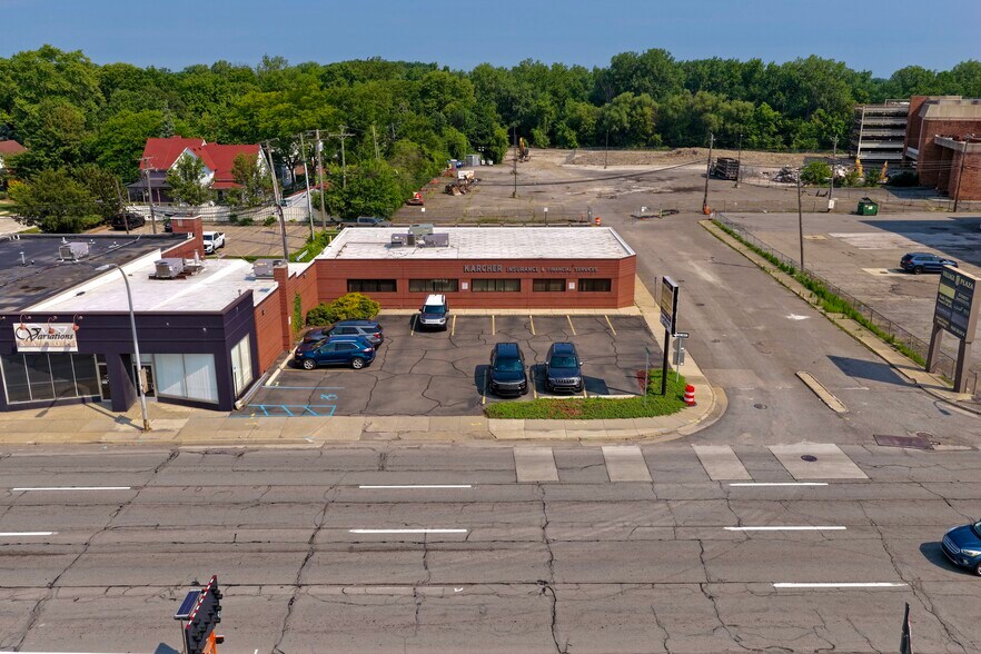 23498-23520 Michigan Ave, Dearborn, MI à louer - Photo de l’immeuble – Image 2 sur 7