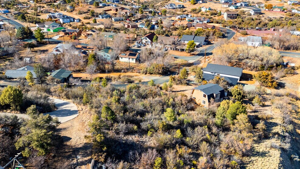 1651 N Emerald Dr, Prescott, AZ à vendre - Photo de l’immeuble – Image 3 sur 6