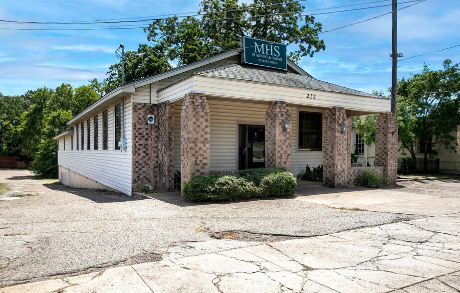 212 W 9th St, Tyler, TX à vendre - Photo principale – Image 1 sur 43