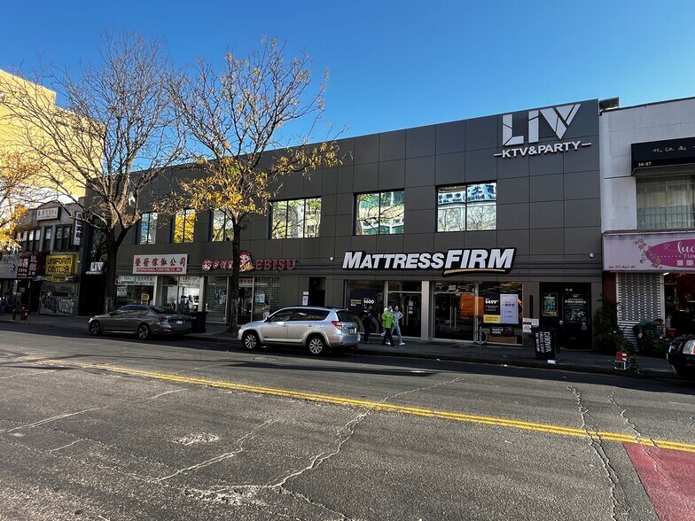 3641 Main St, Flushing, NY à louer - Photo de l’immeuble – Image 1 sur 3