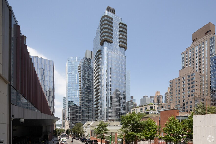 555 W 59th St, New York, NY à louer - Photo principale – Image 1 sur 4
