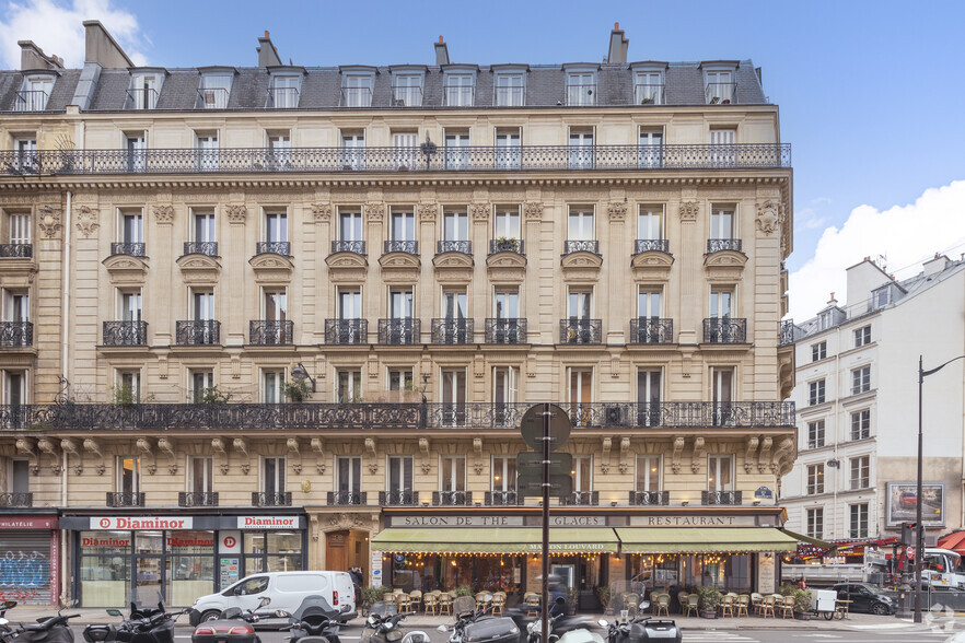 11 Rue De Châteaudun, Paris à louer - Photo de l’immeuble – Image 2 sur 2