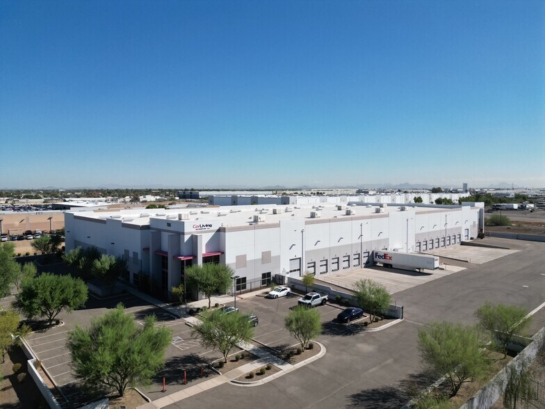 705 S 94th Ave, Tolleson, AZ à louer - Photo de l’immeuble – Image 2 sur 5