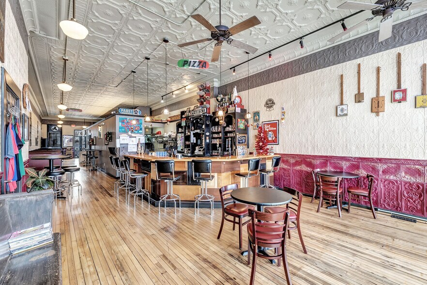 112-114 S Broadway St, Green Bay, WI à vendre - Photo de l’immeuble – Image 3 sur 34