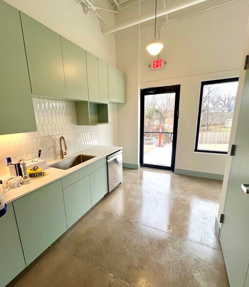 142 5th St, Edmond, OK à louer - Photo intérieure – Image 3 sur 10