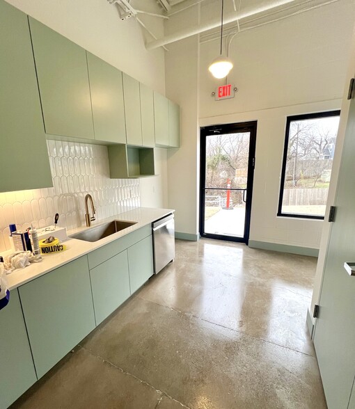 142 5th St, Edmond, OK à louer - Photo intérieure – Image 3 sur 10