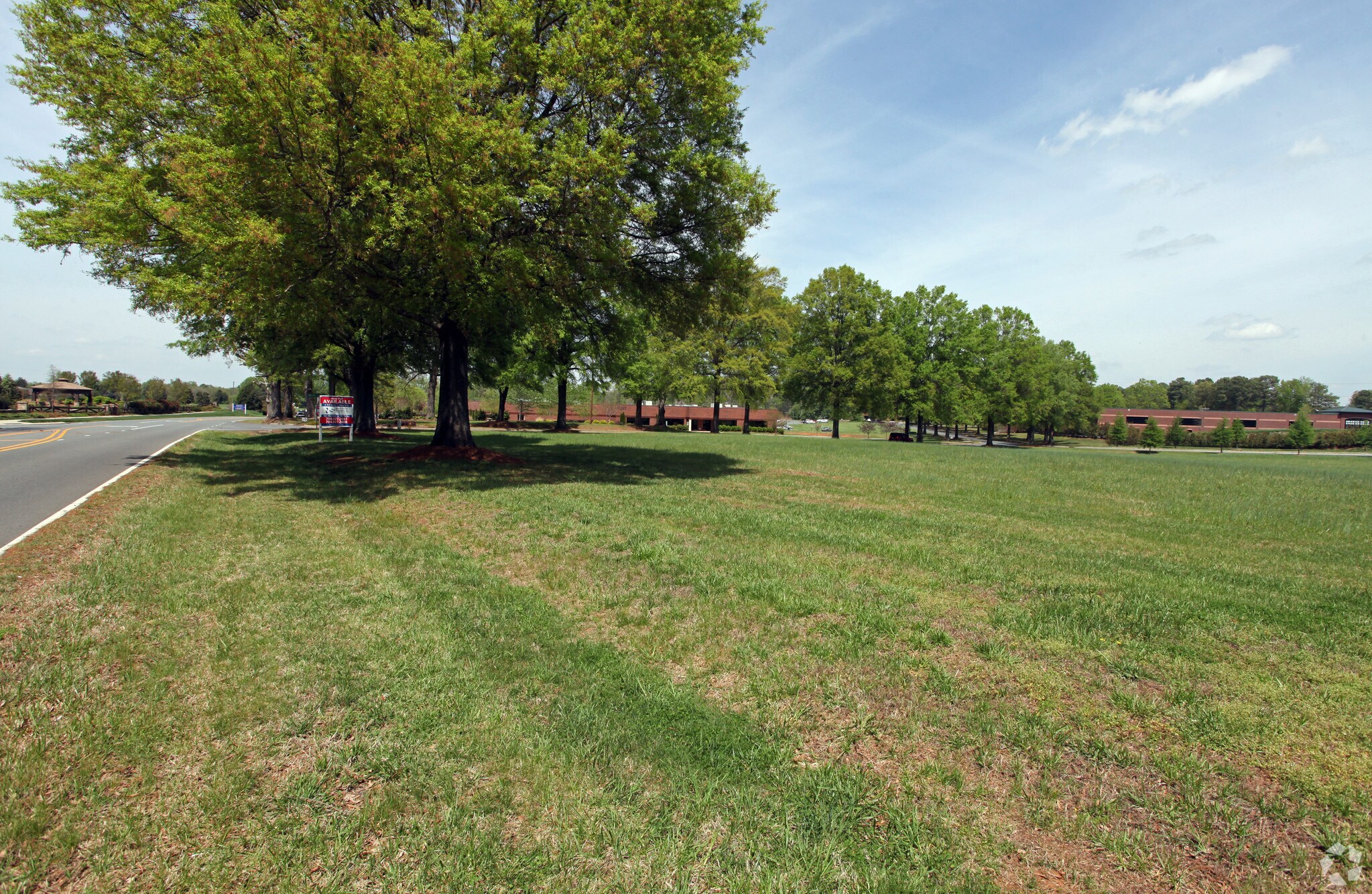 4300 Morris Park Dr, Charlotte, NC à vendre Photo de l’immeuble– Image 1 sur 3