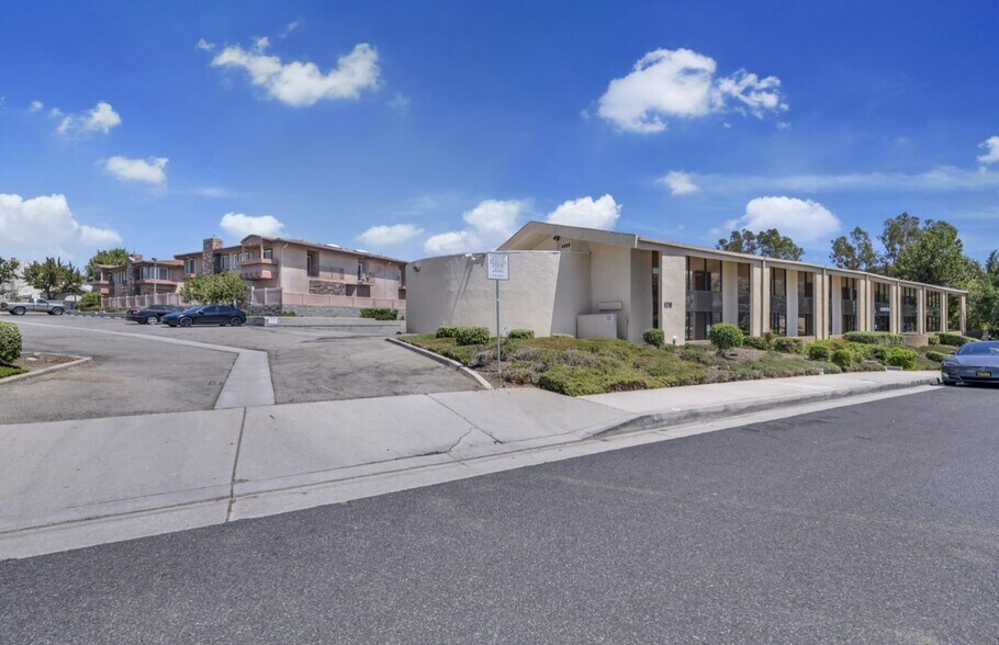 5210 Lewis Rd, Agoura Hills, CA à vendre - Photo de l’immeuble – Image 3 sur 36