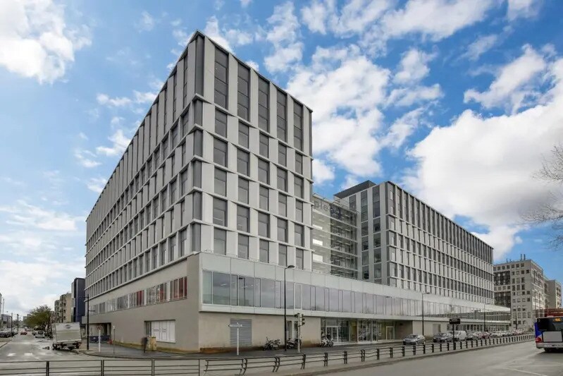 2 Rue George Stephenson, Montigny-le-Bretonneux à louer Photo de l’immeuble– Image 1 sur 11