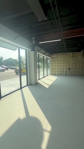 118 Turnpike Rd, Southborough, MA à louer - Vidéo sur l’annonce professionnelle – Image 2 sur 31