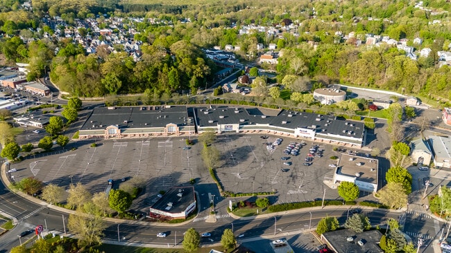 Plus de détails pour 403-495 Main St, Ansonia, CT - Local commercial à vendre