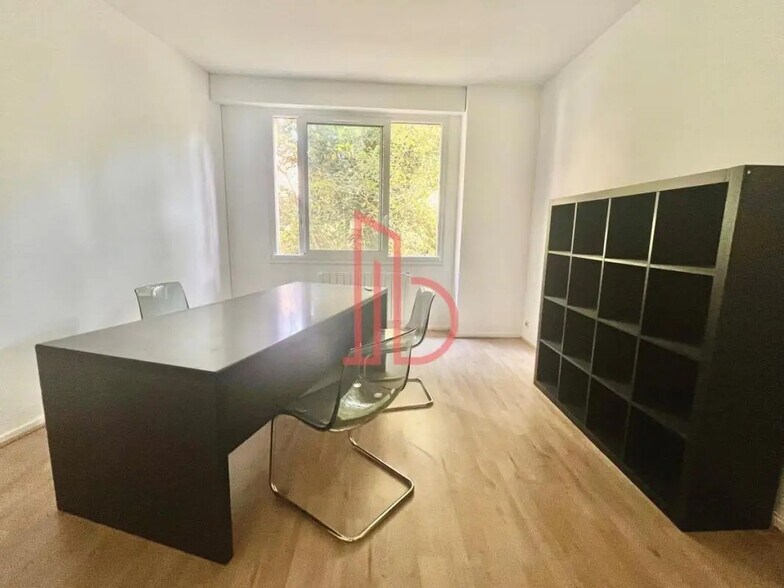 Bureau dans Bordeaux à louer - Photo de l’immeuble – Image 1 sur 4