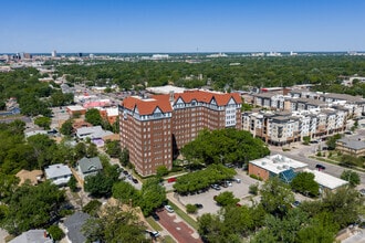 3241 E Douglas Ave, Wichita, KS - Vue aérienne vue de carte
